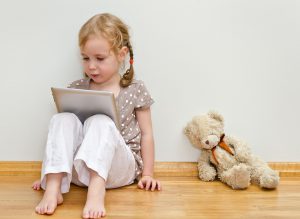 نگهداری از کودکان با کمک فناوری دیجیتالی